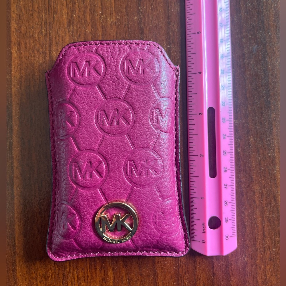 Authentic MK Small Pouch - Picture 7 of 8